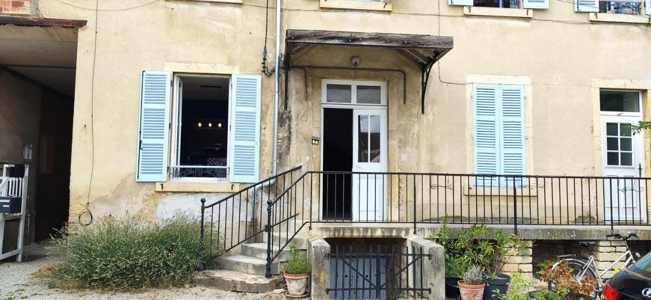 La Petite Cour Apartment Beaune  Bagian luar foto